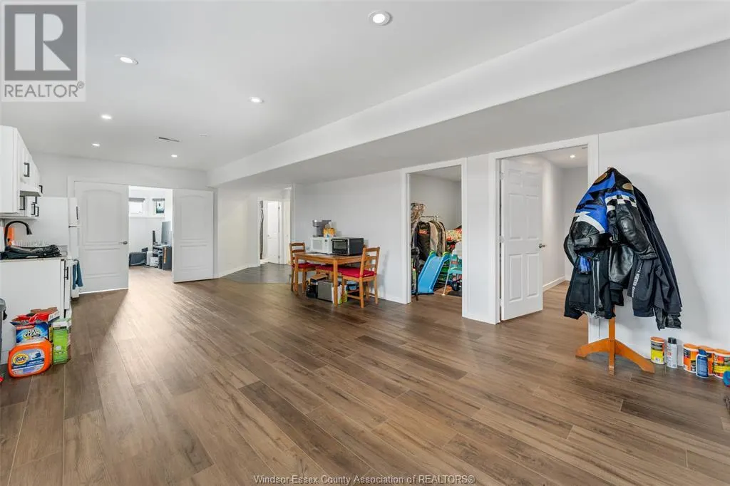 208 BRIEN AVENUE West