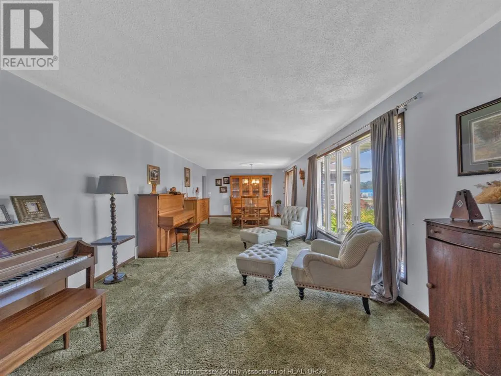 1121 Mersea Road 1