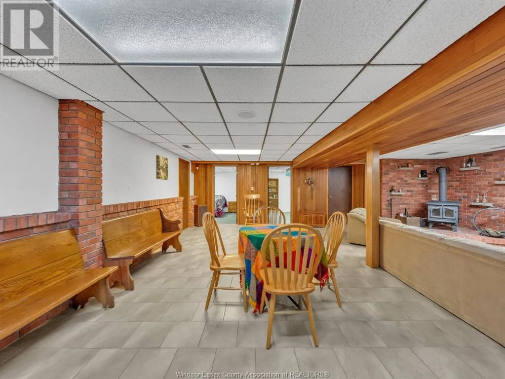 1121 Mersea Road 1
