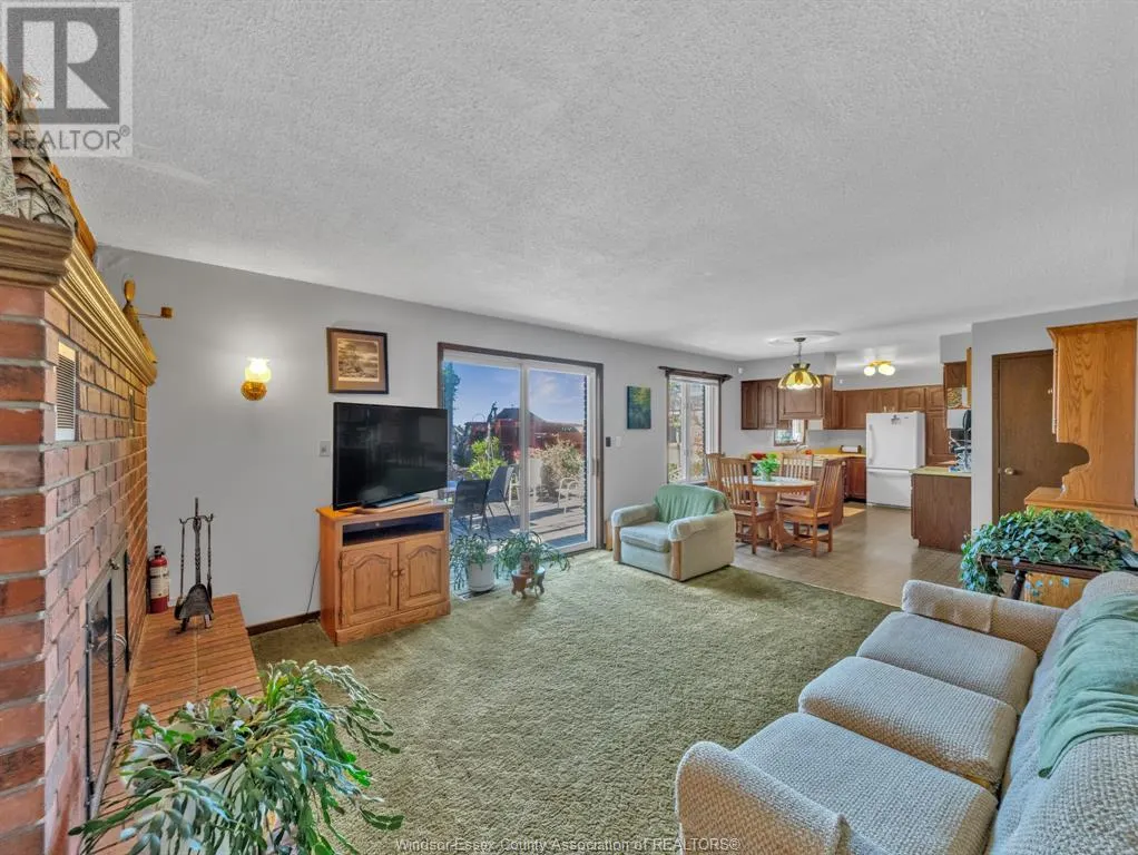 1121 Mersea Road 1