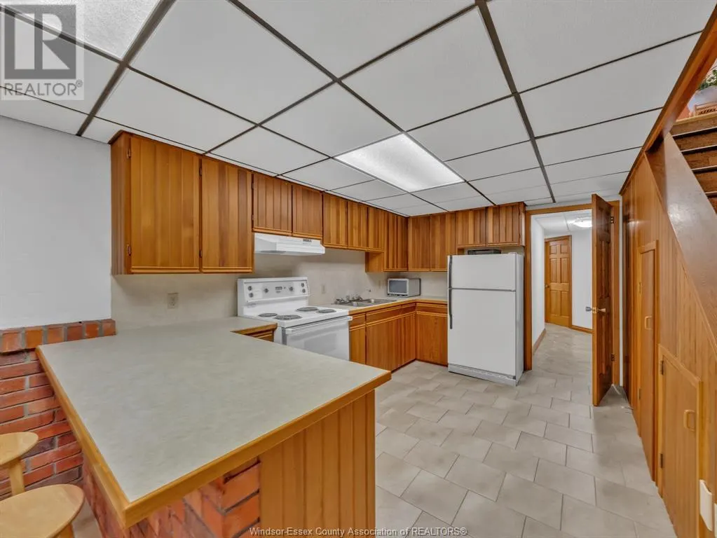 1121 Mersea Road 1