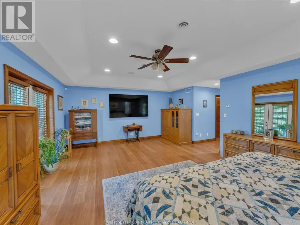 1121 Mersea Road 1