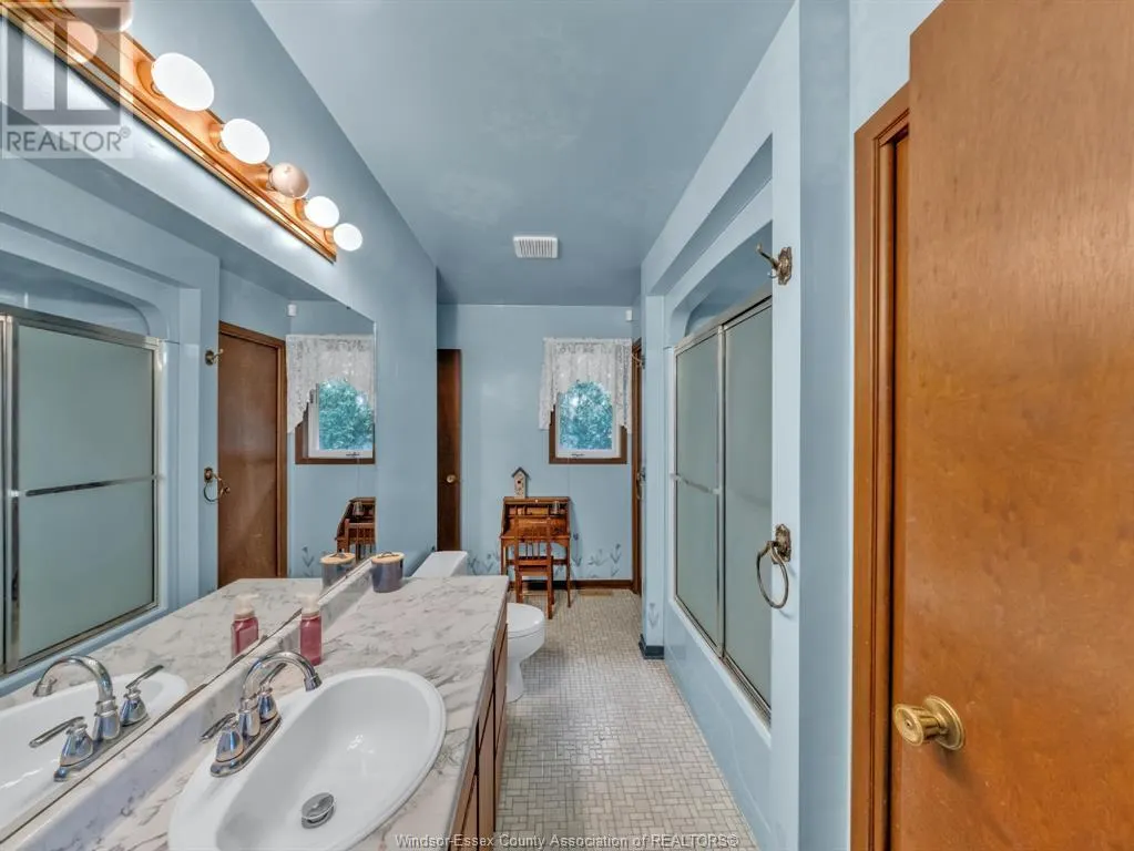 1121 Mersea Road 1