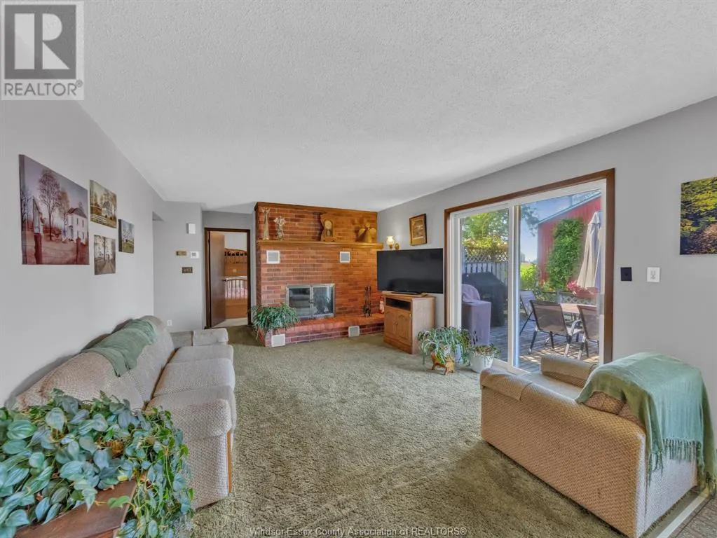 1121 Mersea Road 1