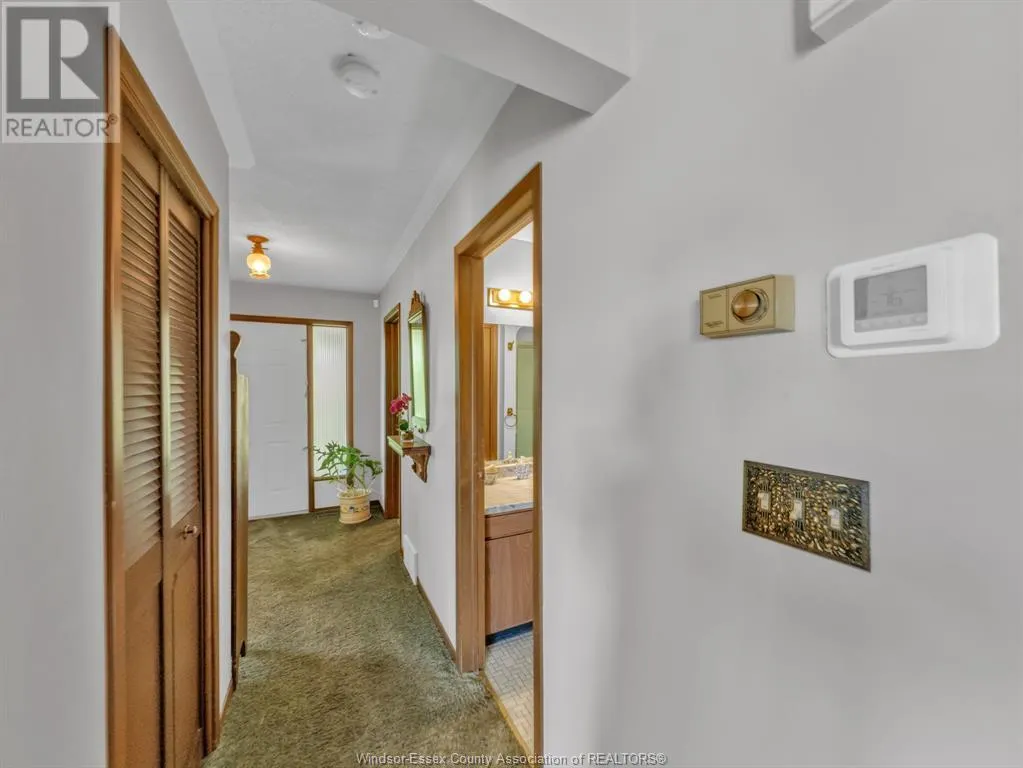 1121 Mersea Road 1