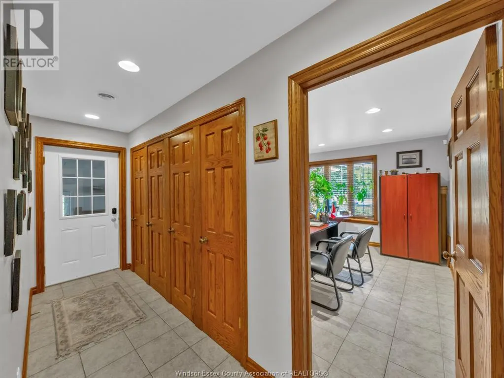 1121 Mersea Road 1