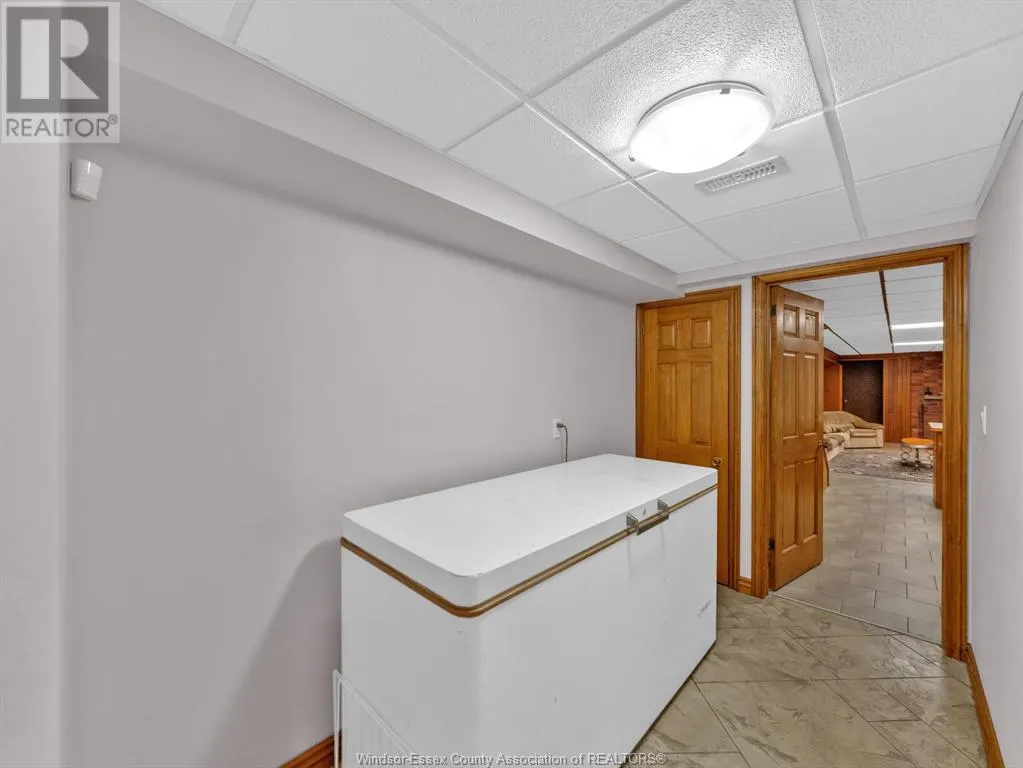 1121 Mersea Road 1