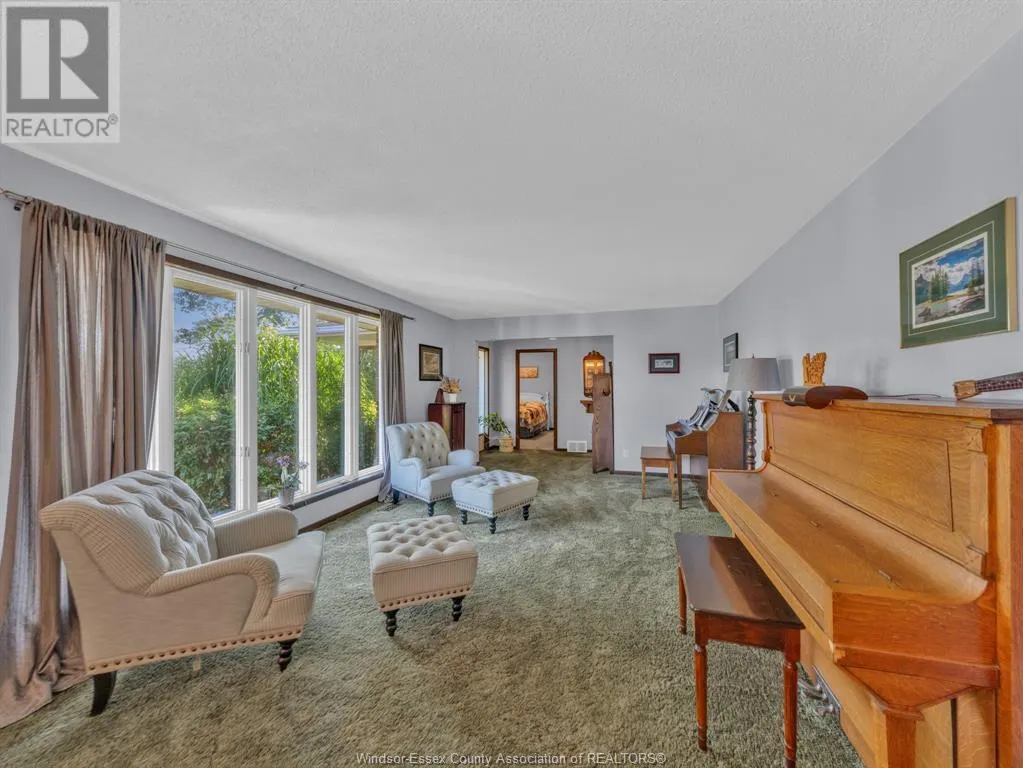 1121 Mersea Road 1
