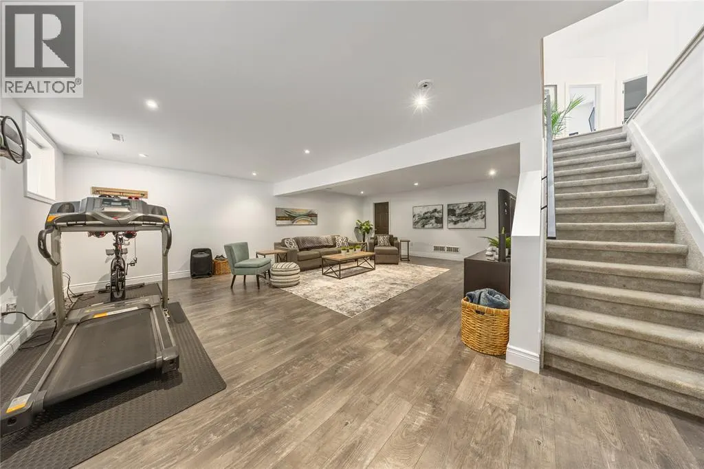 444 HADFIELD CRESCENT