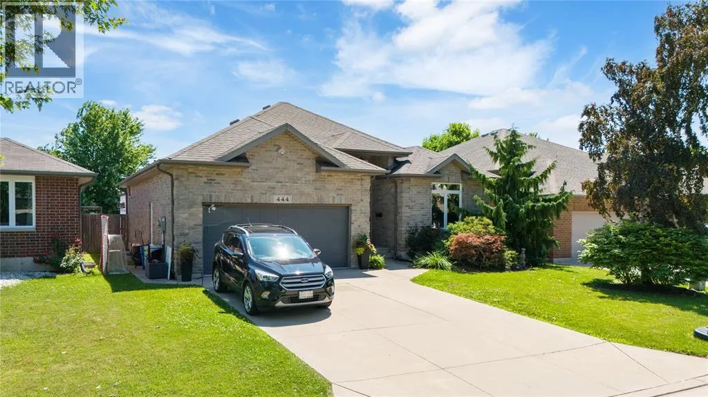 444 HADFIELD CRESCENT