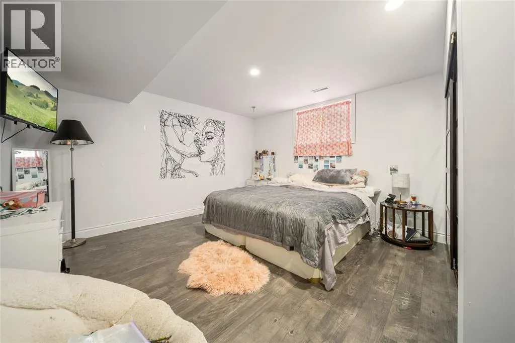 444 HADFIELD CRESCENT