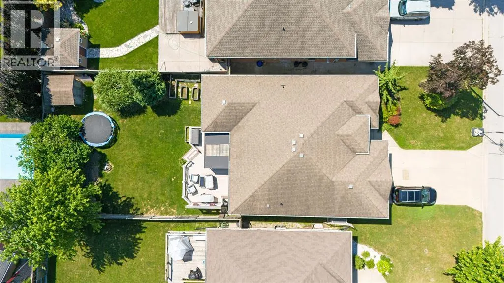 444 HADFIELD CRESCENT