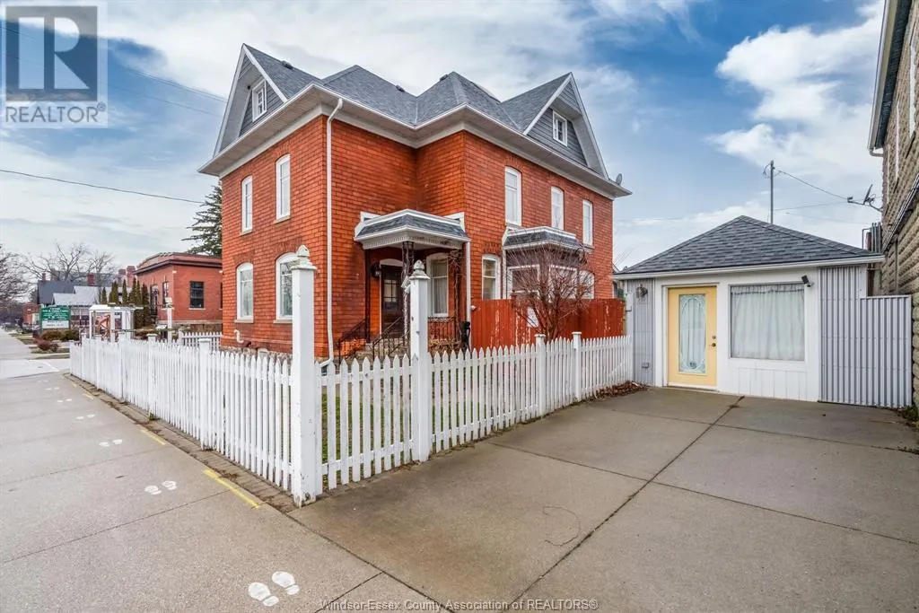 20 Division STREET South