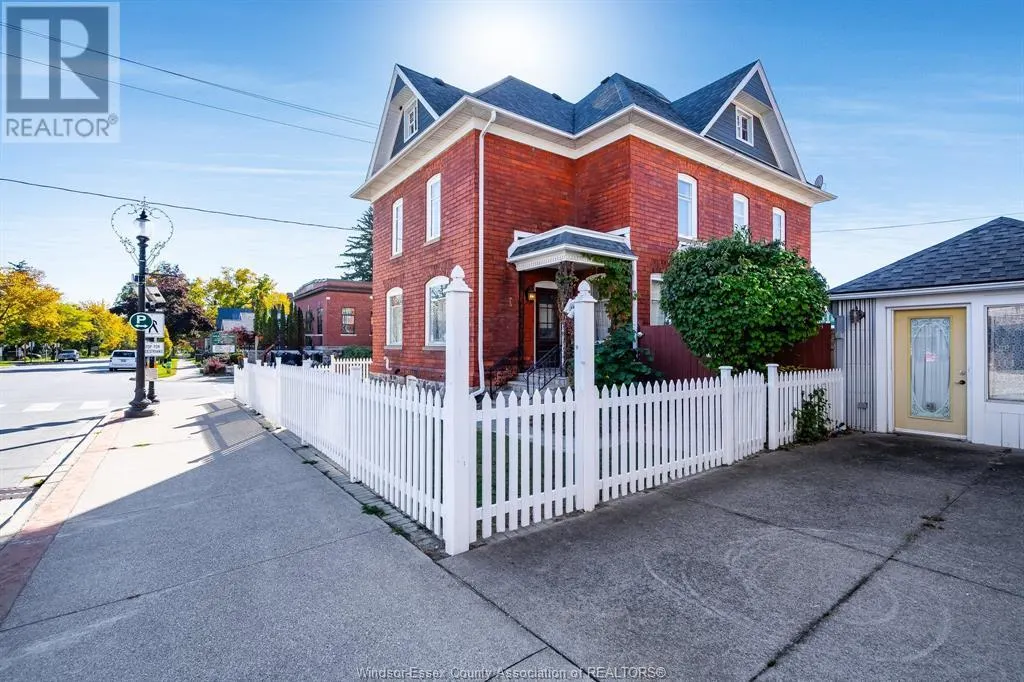 20 Division STREET South