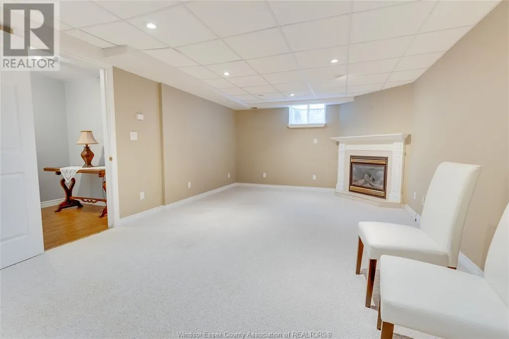 330 SADDLE LANE