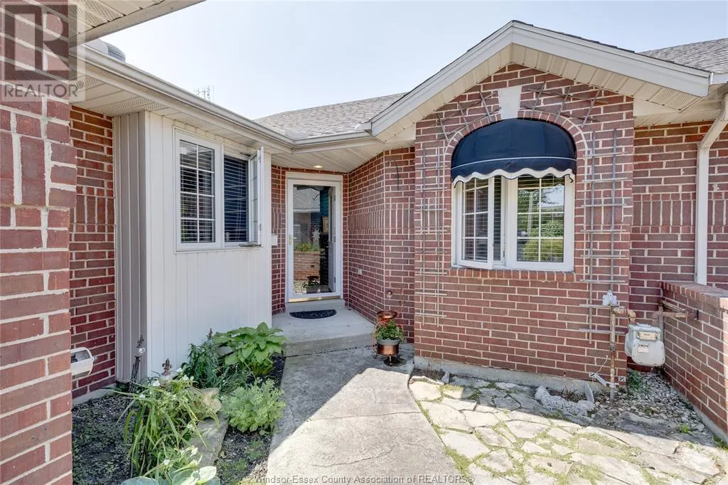 330 SADDLE LANE