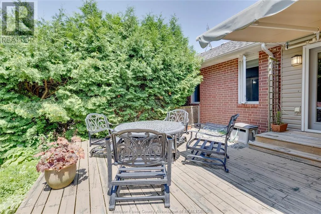 330 SADDLE LANE