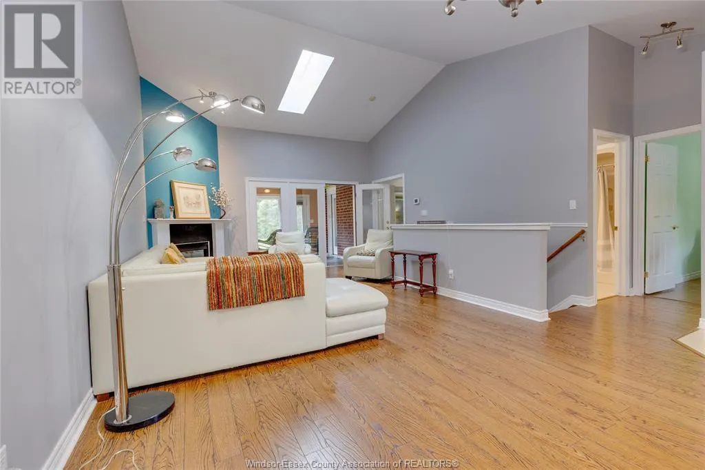 330 SADDLE LANE