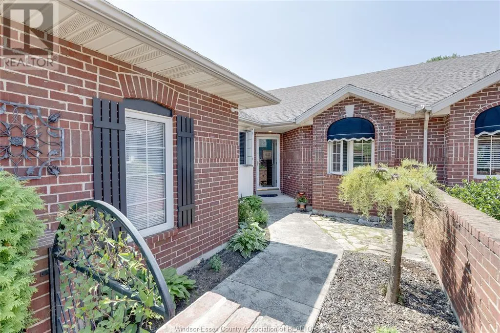 330 SADDLE LANE