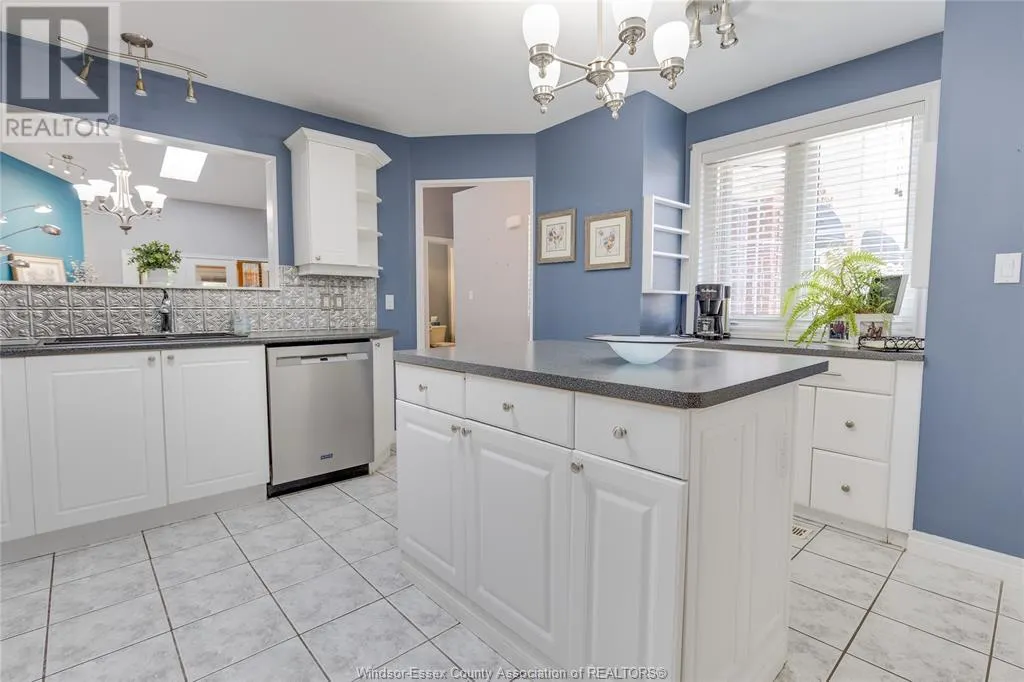 330 SADDLE LANE