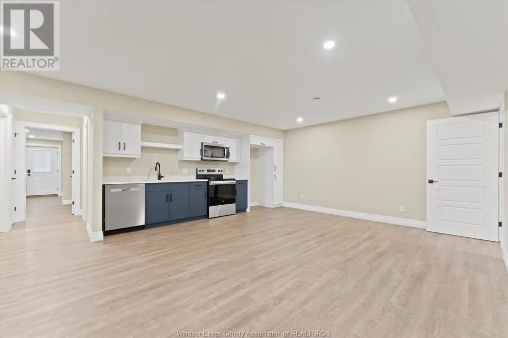 64 REDWOOD AVENUE