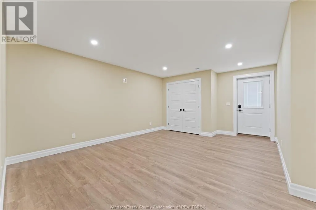 64 REDWOOD AVENUE