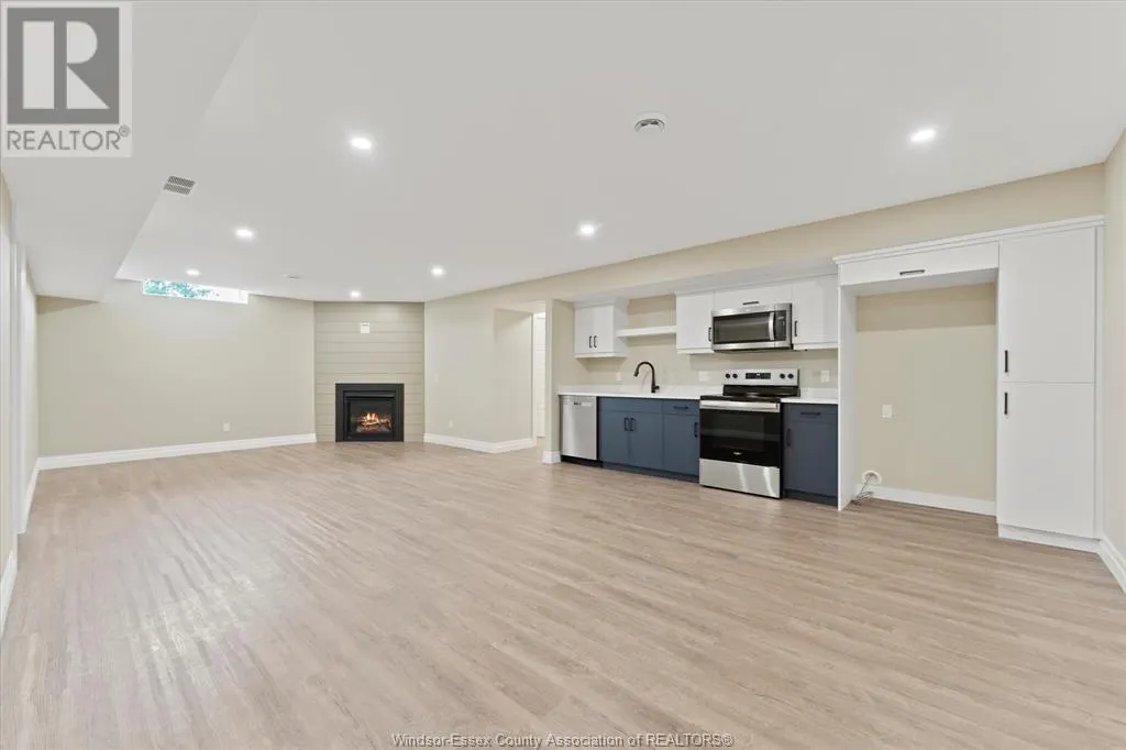 64 REDWOOD AVENUE
