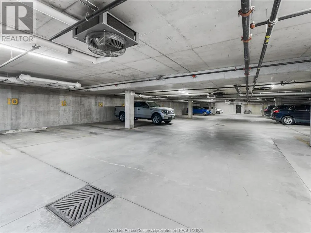 250 Manning ROAD Unit# 204