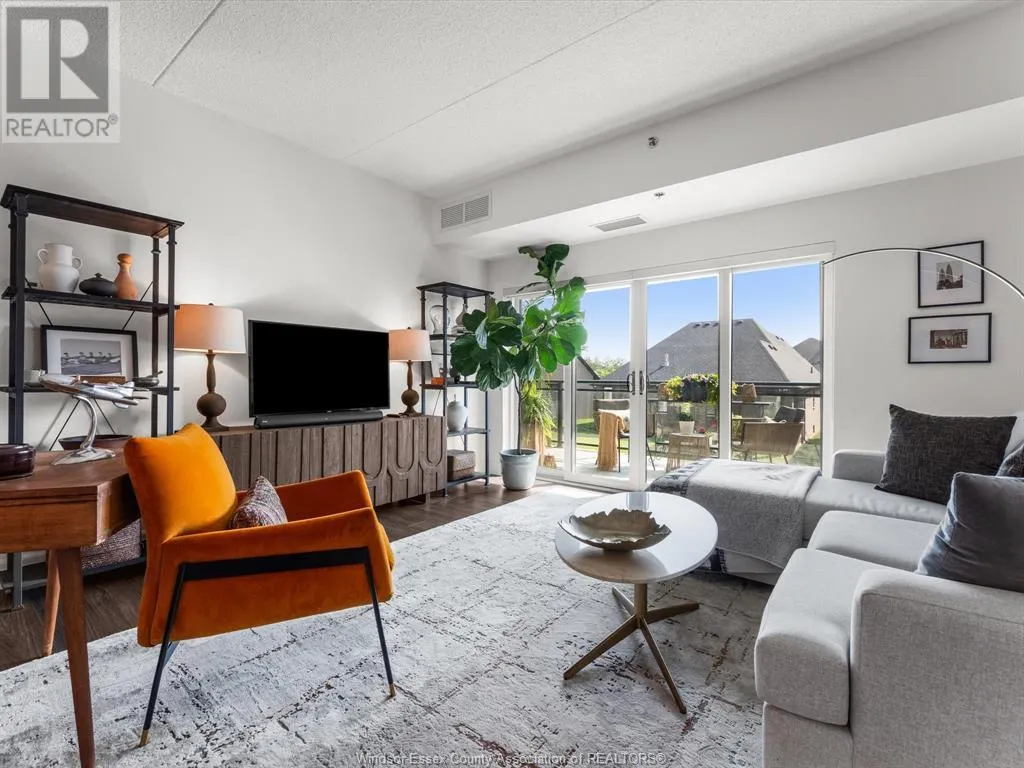 250 Manning ROAD Unit# 204