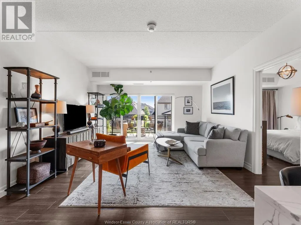 250 Manning ROAD Unit# 204