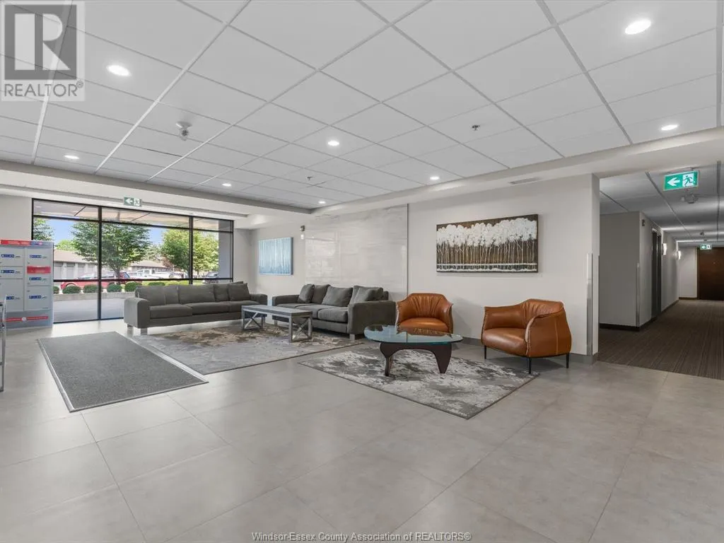 250 Manning ROAD Unit# 204