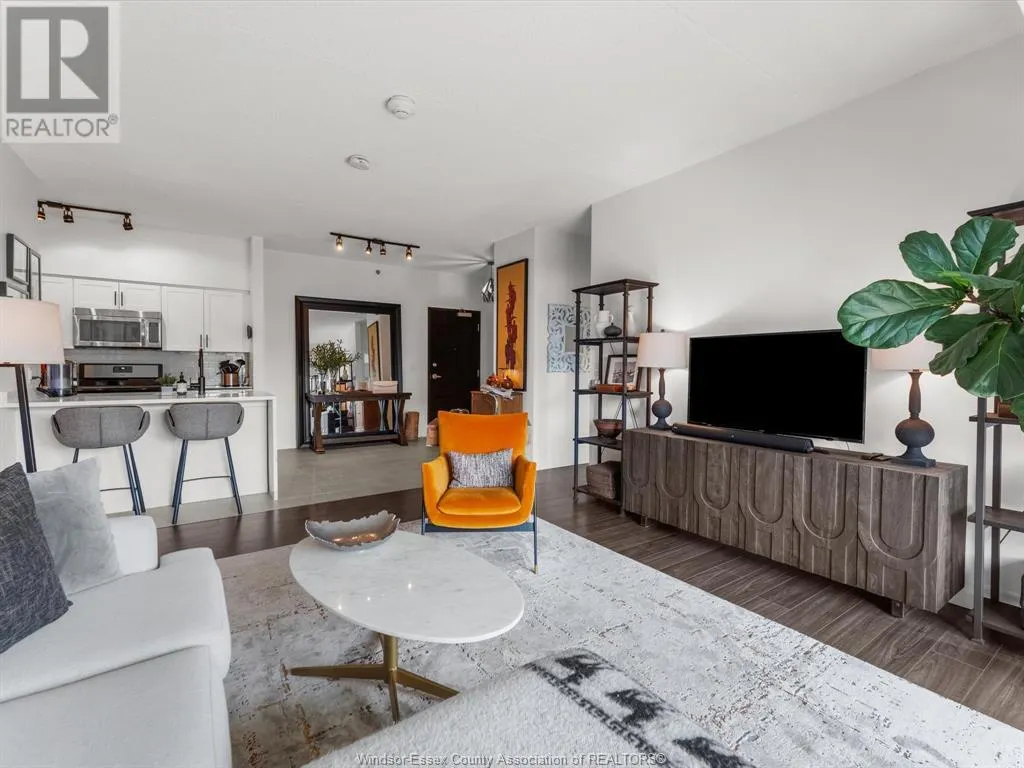 250 Manning ROAD Unit# 204