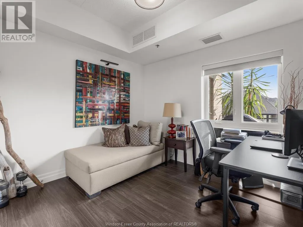 250 Manning ROAD Unit# 204