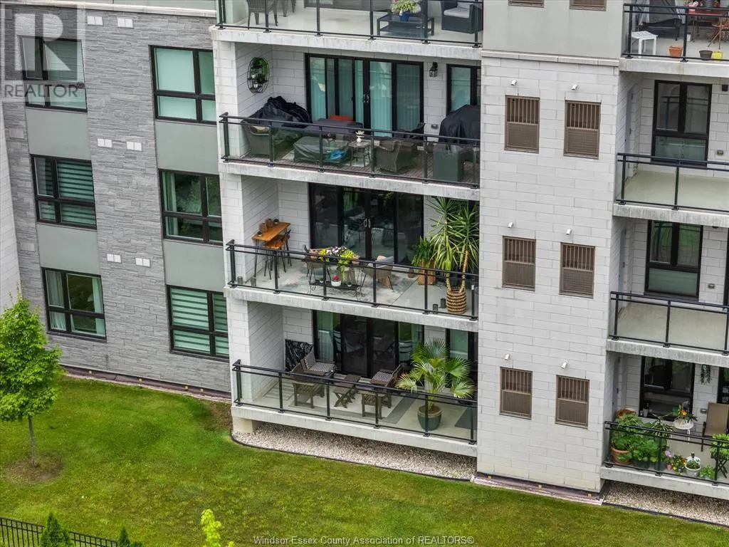 250 Manning ROAD Unit# 204