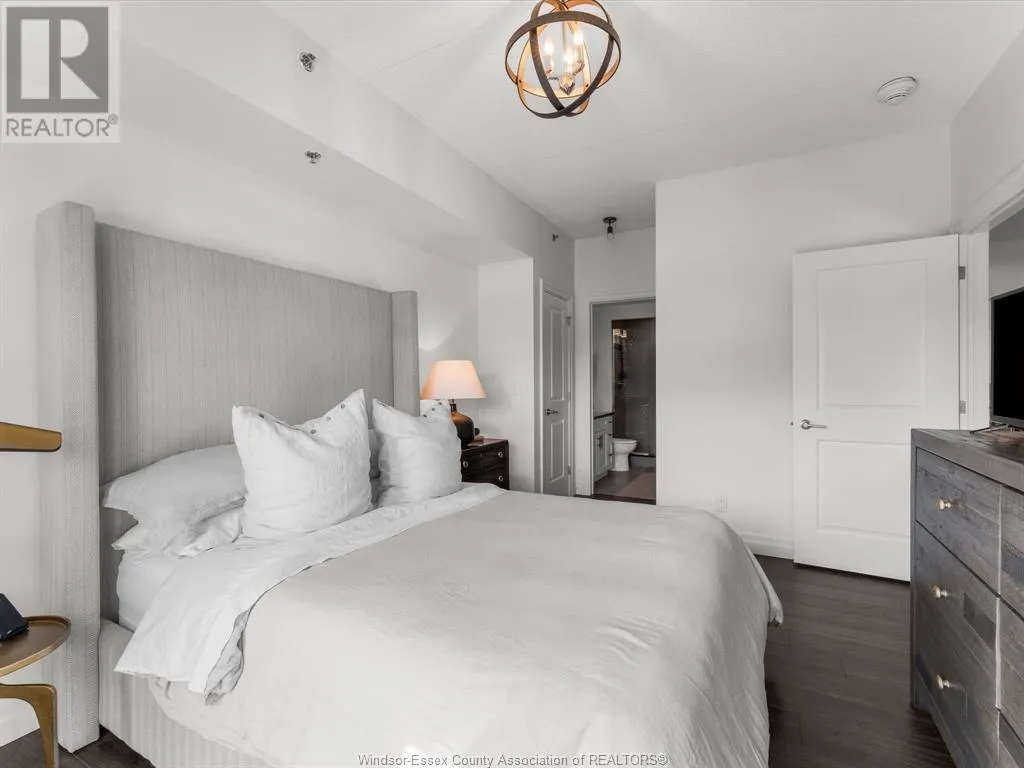 250 Manning ROAD Unit# 204