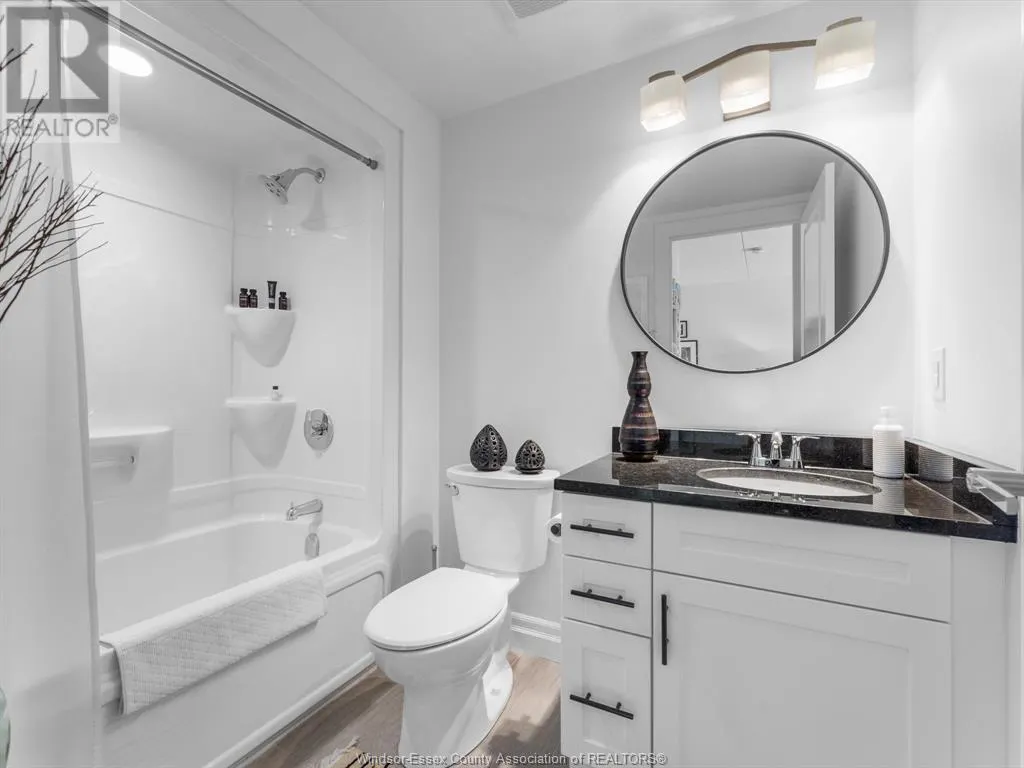 250 Manning ROAD Unit# 204