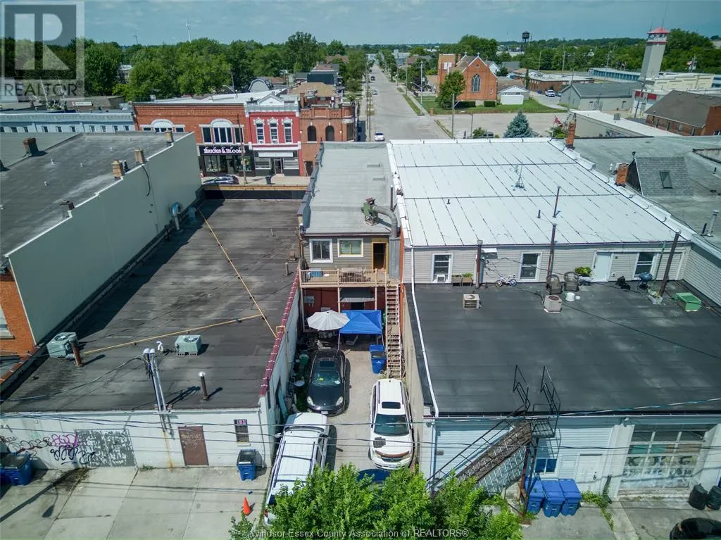 40 QUEEN North