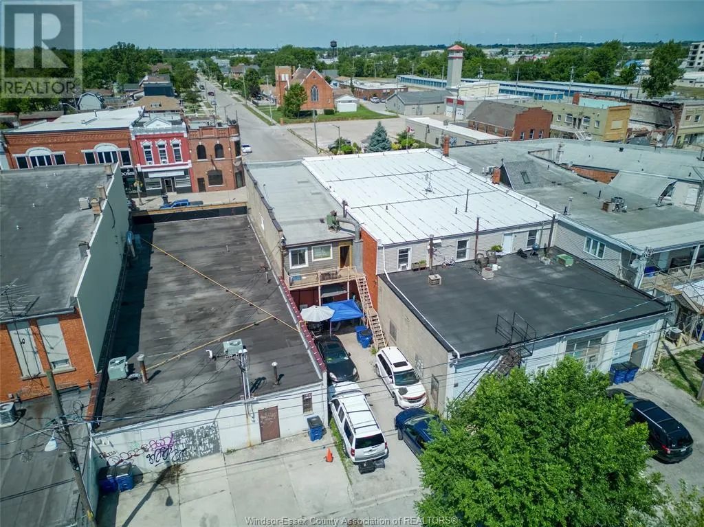 40 QUEEN North