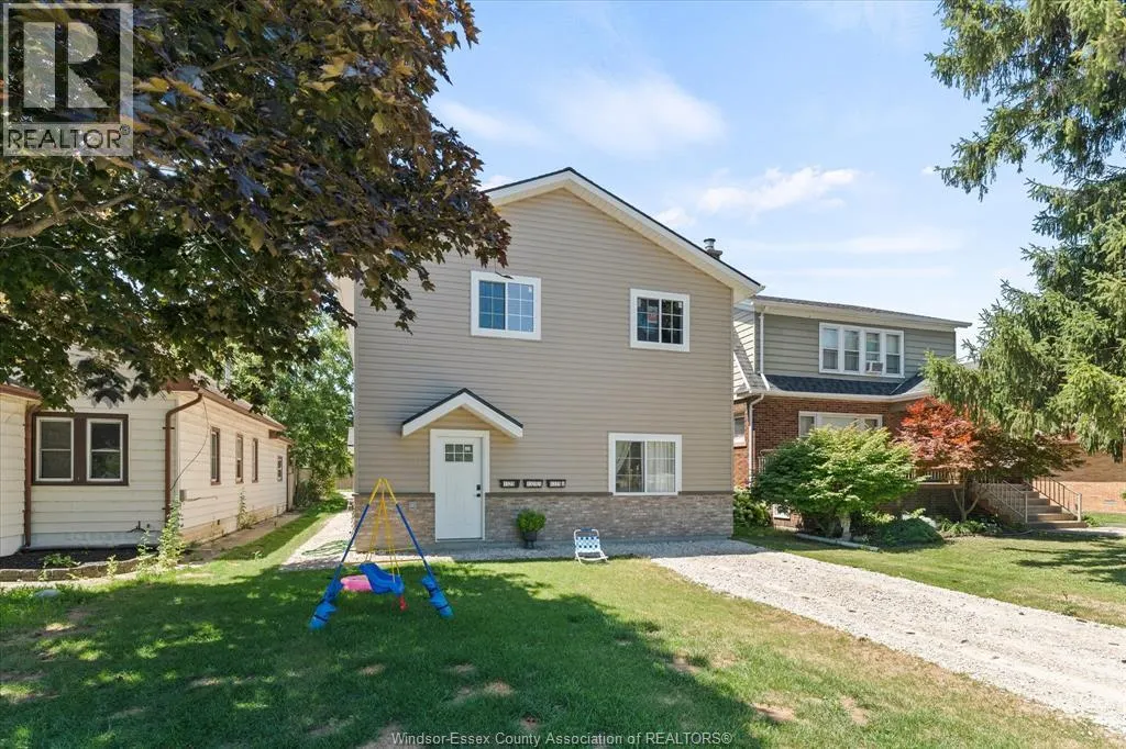 1329 ST. ANNE STREET