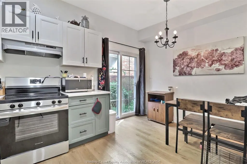1329 ST. ANNE STREET