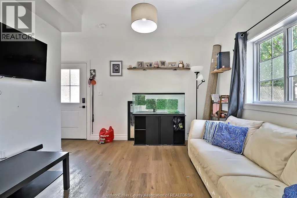 1329 ST. ANNE STREET