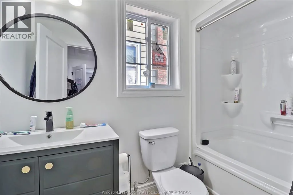 1329 ST. ANNE STREET