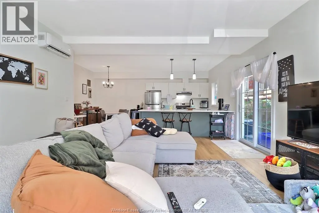 1329 ST. ANNE STREET