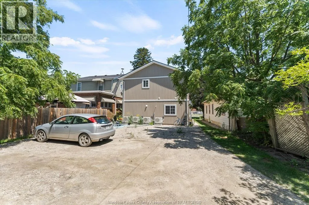 1329 ST. ANNE STREET