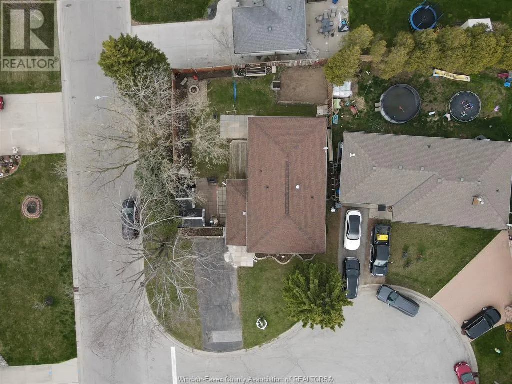 1 LUCY CRESCENT