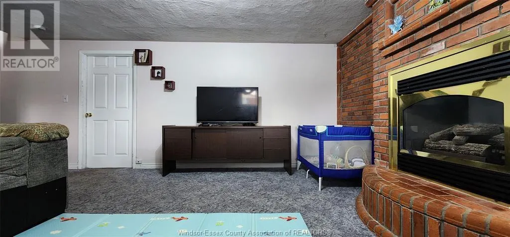 1 LUCY CRESCENT