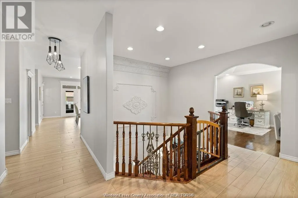 625 GEORGE KENNEDY WAY