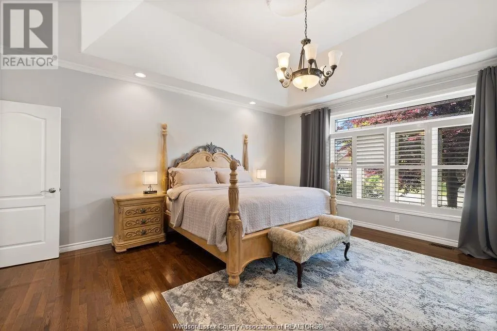 625 GEORGE KENNEDY WAY