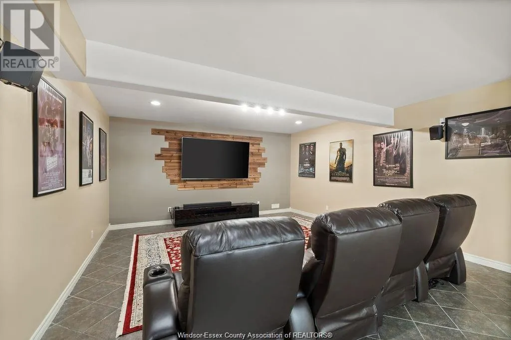 625 GEORGE KENNEDY WAY