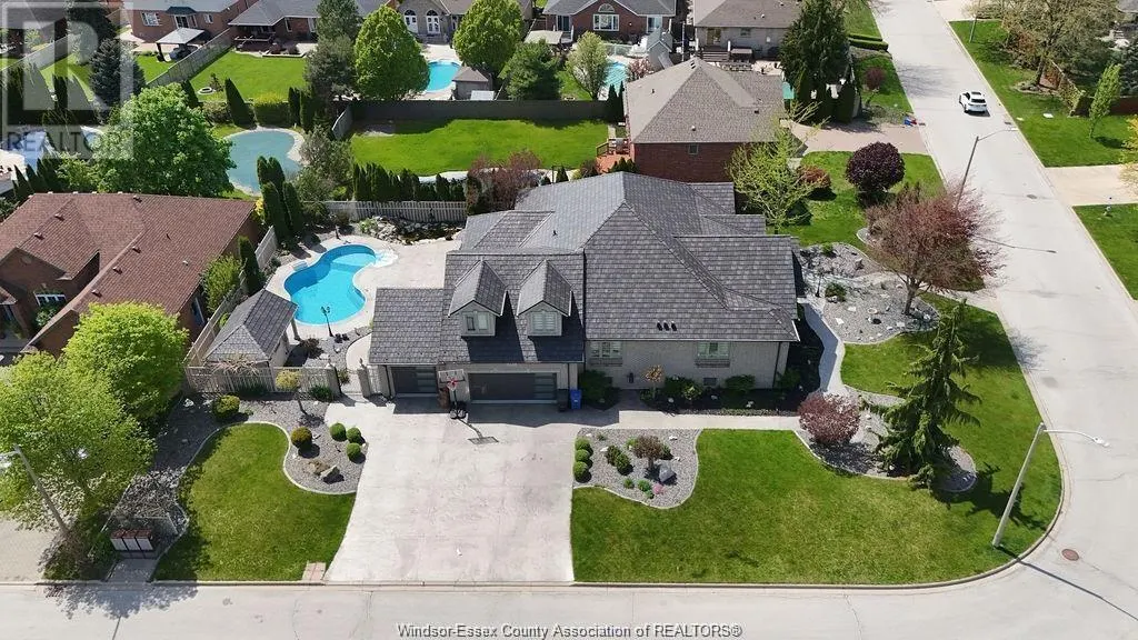 625 GEORGE KENNEDY WAY